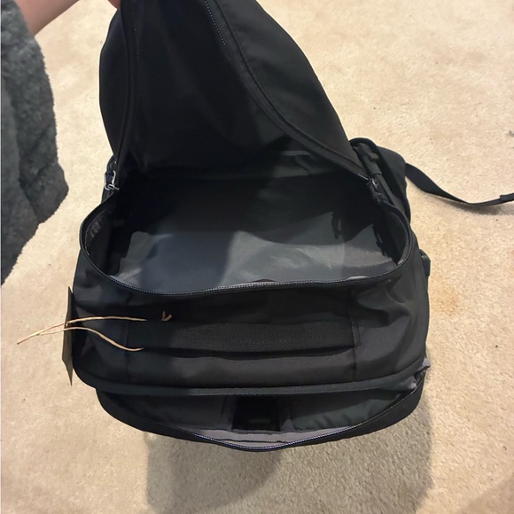 NWT Patagonia black backpack - Picture 2 of 3